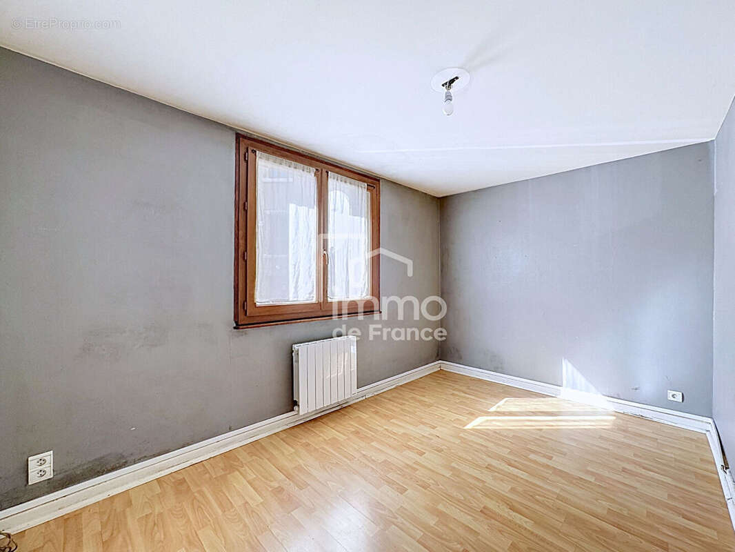 Appartement à BELLEGARDE-SUR-VALSERINE