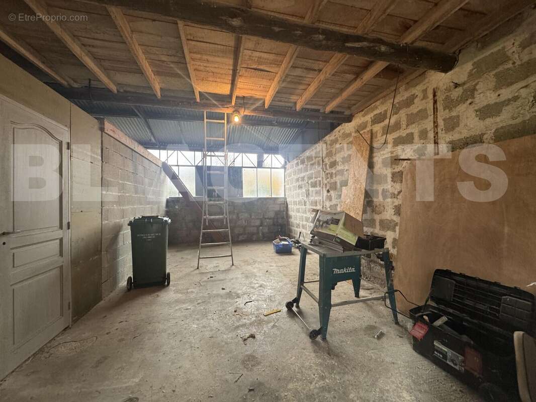 image00029 - Maison à COULOMMIERS