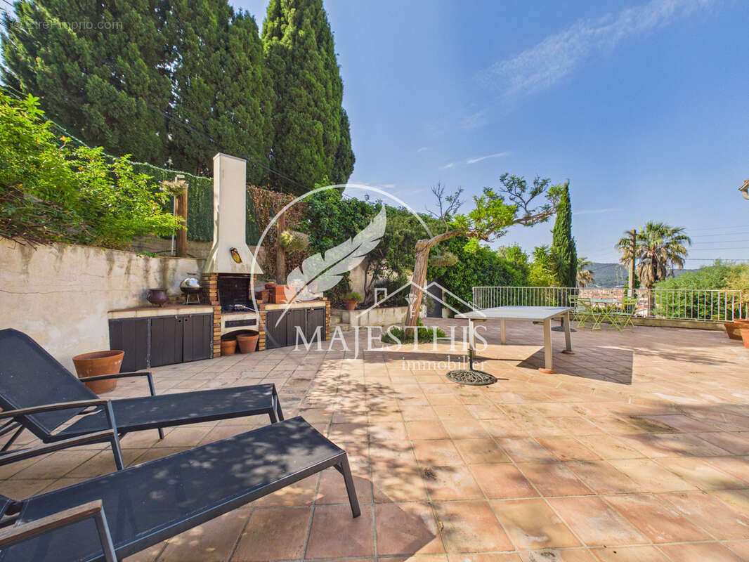 Maison à HYERES