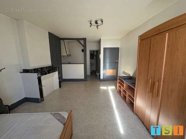 Maison à MONTREJEAU