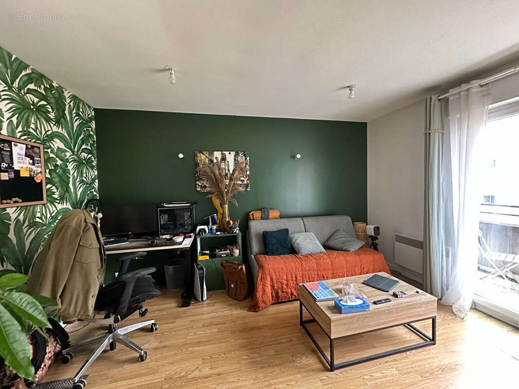 MONTROUGE - 2 pièces - 37.27 m² + PARKING - photo 2