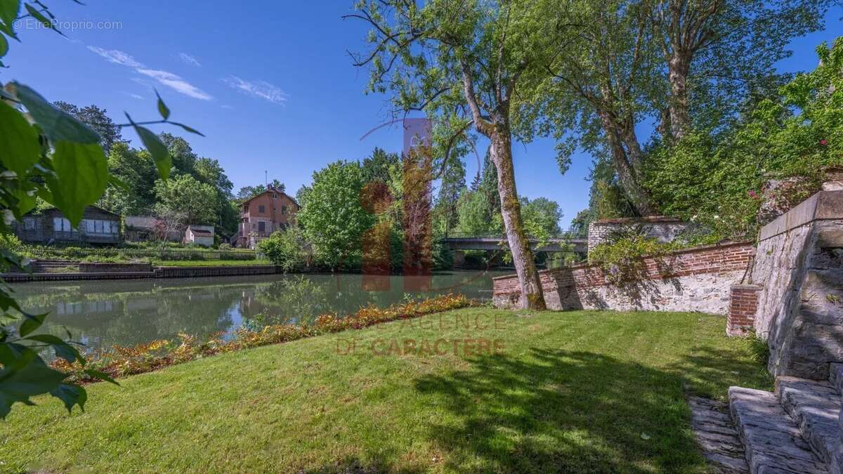 Maison à FONTAINEBLEAU