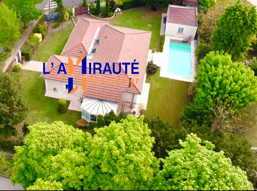 Maison à MAISONS-LAFFITTE