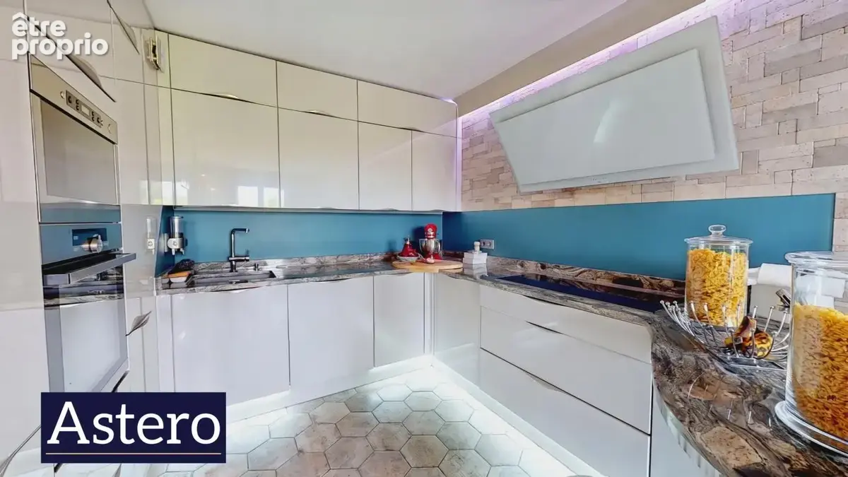 Duplex de 105m2 - Pièces à vivre de 50m2 - DPE B - A deux pas de la gare - photo 3