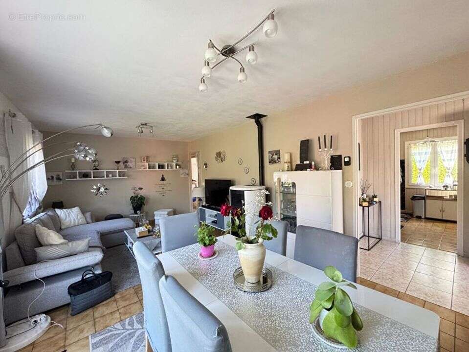 Maison à TILLY-SUR-SEULLES