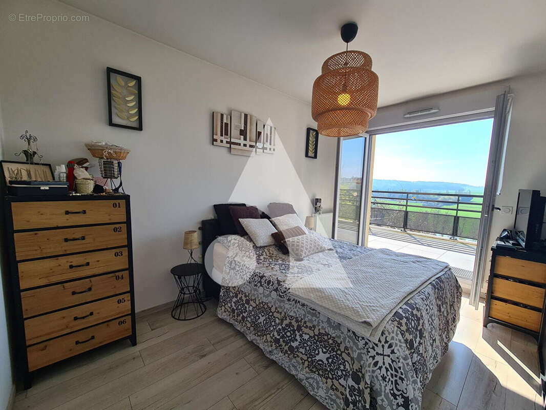 Maison à CRECY-LA-CHAPELLE