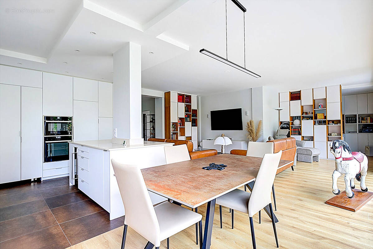 Appartement à L'ETANG-LA-VILLE