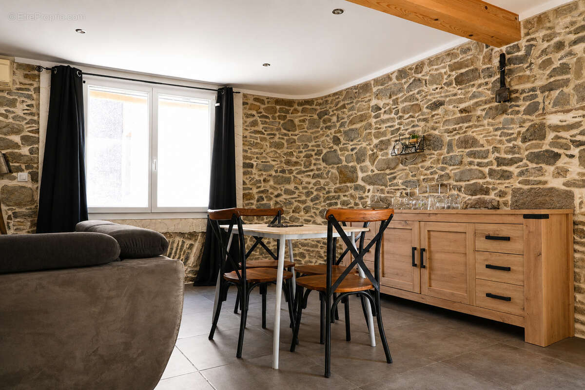 Maison de caractère 131 m2   Terrasse panoramique, patio, garage   Proche Lagrasse - photo 5