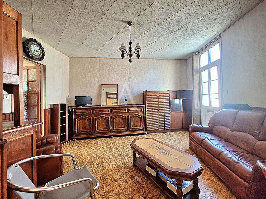Maison à CHATEAUNEUF-SUR-SARTHE