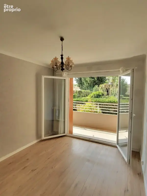 Appartement 3 pièces 55 m² à vendre à Cuers (83390) - photo 7
