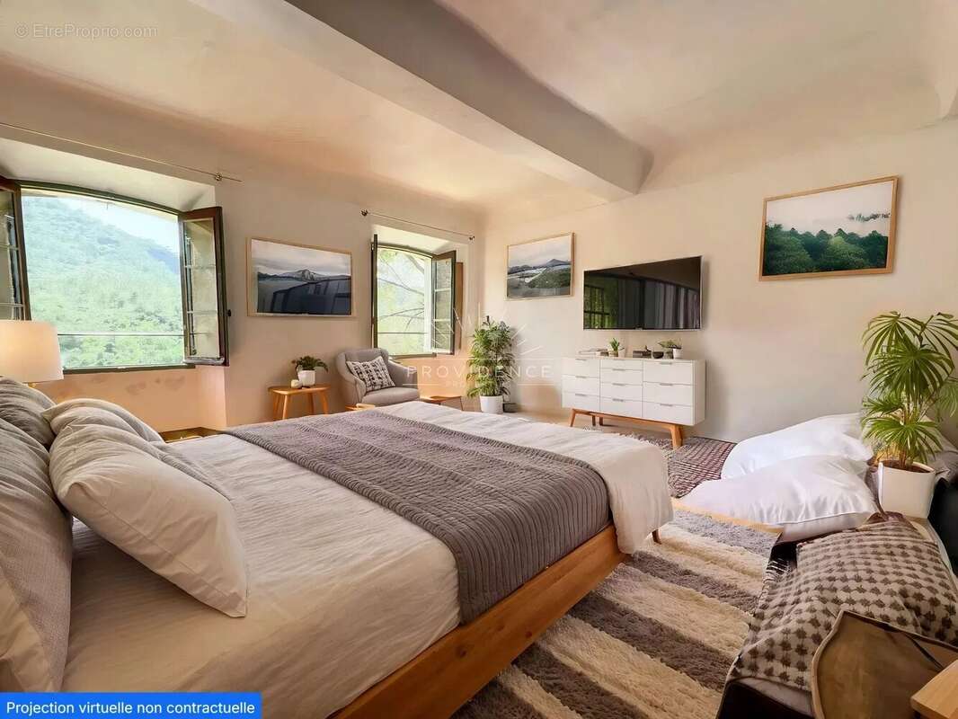 Maison à SAINT-CEZAIRE-SUR-SIAGNE