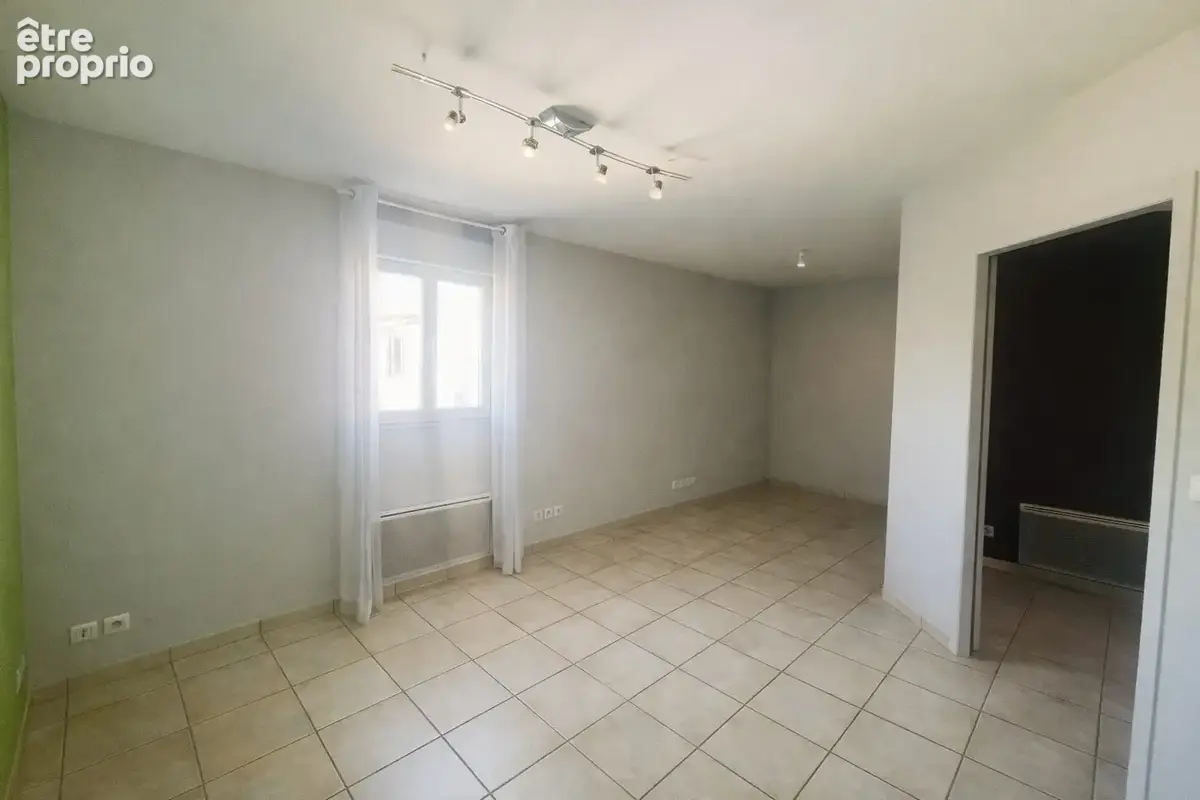 Commerce 48 m² à vendre à Saint-Donat-Sur-L'herbasse (26260) - photo 4