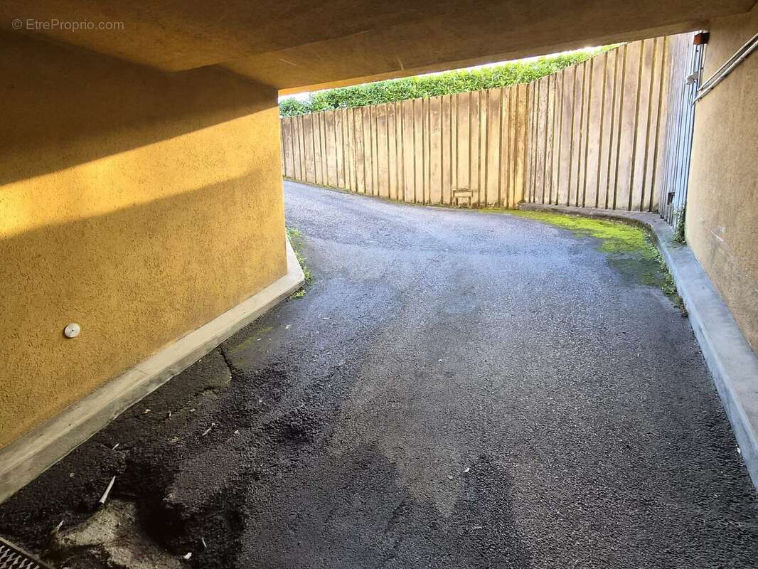 Parking 14 m² à Chambery  - photo 8