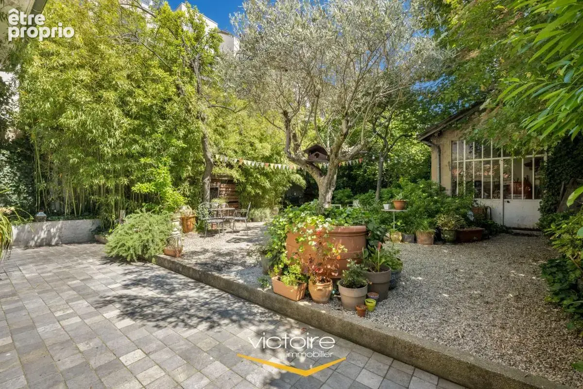 Magnifique maison rénovée avec dépendance au Coeur de Montchat - Coup de coeur assuré ! - photo 19
