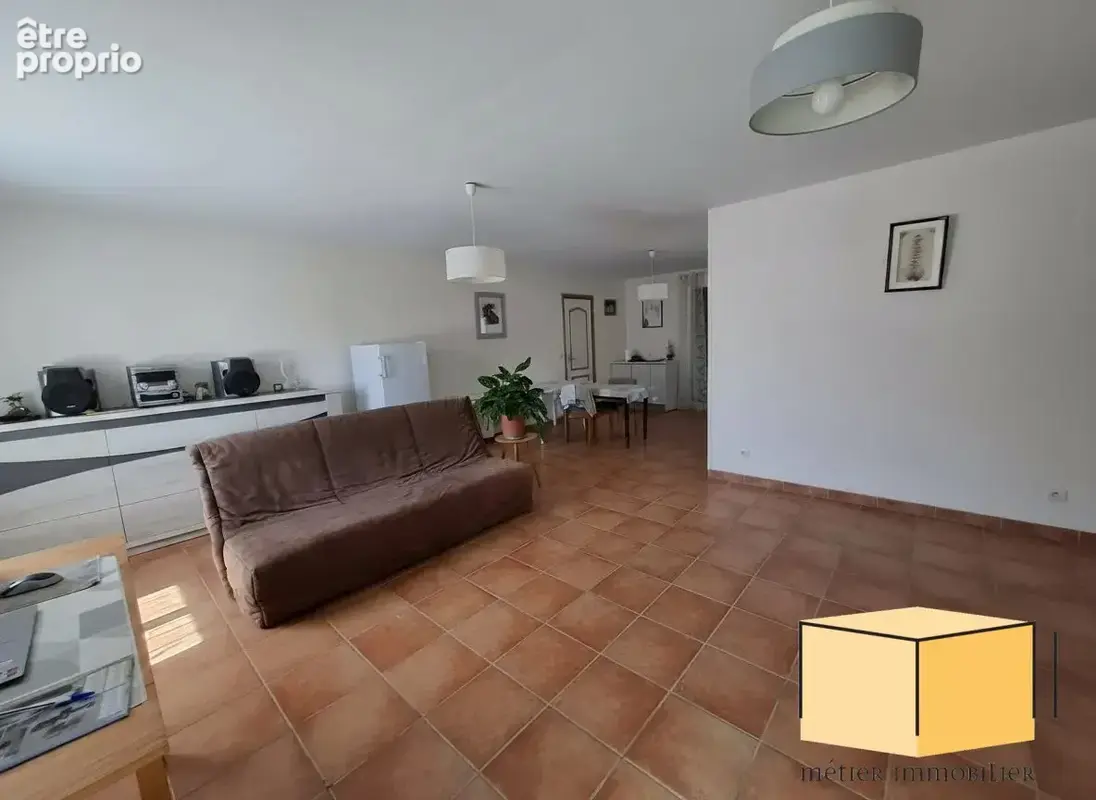 Maison 90 m² à Saint-Germain-Les-Paroisses  - photo 7