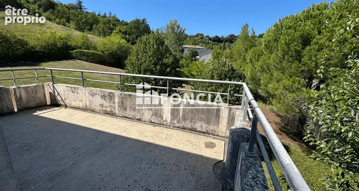 À vendre, bel appartement T3 de 67 m² situé au 2ᵉ étage d'une résidence récente avec piscine - photo 6