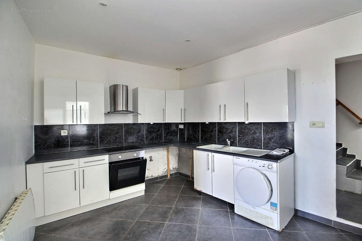 Maison à BRIENON-SUR-ARMANCON