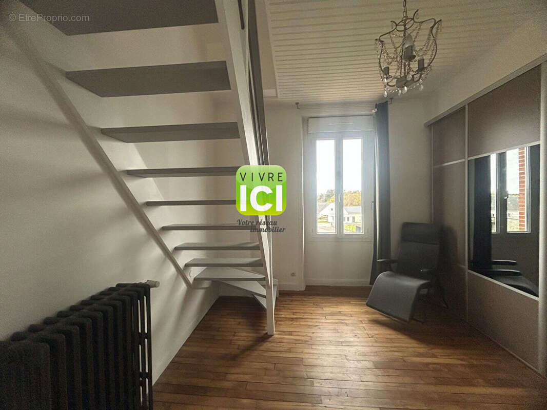 MISSILLAC - Maison de Maître en plein coeur de ville - 210 m² - Jardin remarquable - photo 12