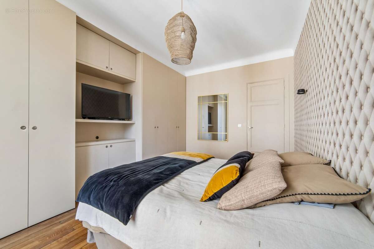 Appartement à NEUILLY-SUR-SEINE