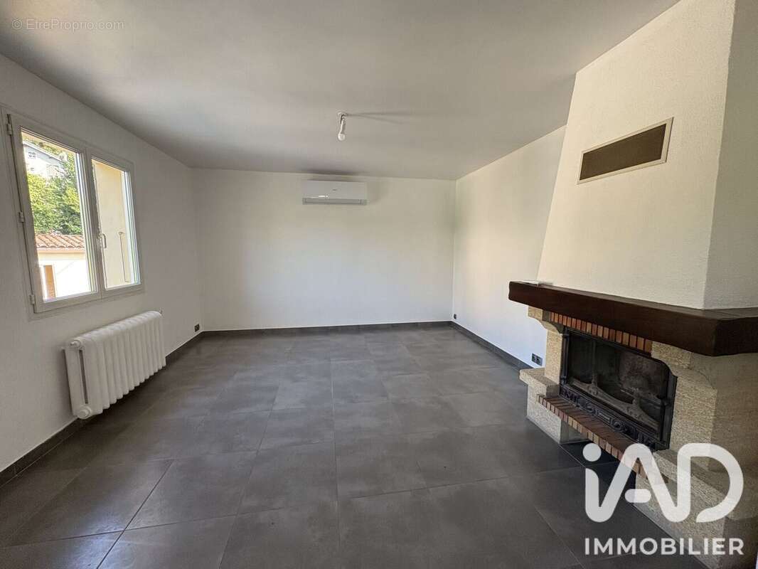 Maison 122 m² à Aubenas  - photo 7