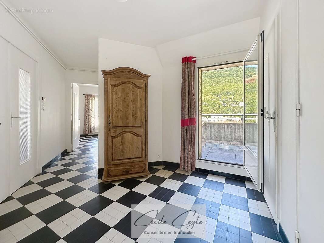 Grenoble Île Verte, 2 pièces de 52 m² avec balcon panoramique au dernier étage - photo 7