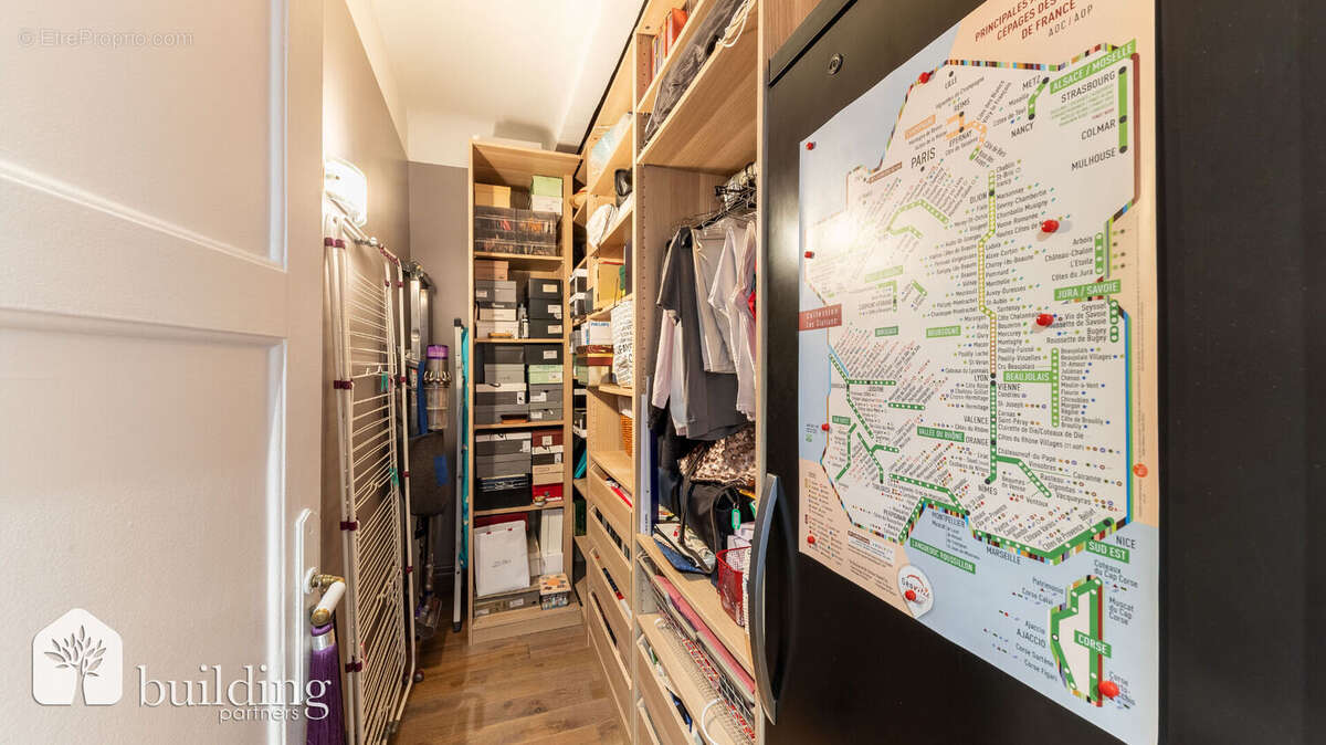 Appartement à LEVALLOIS-PERRET