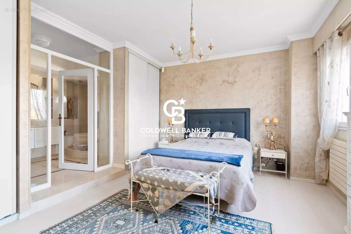 Maison à LE VESINET