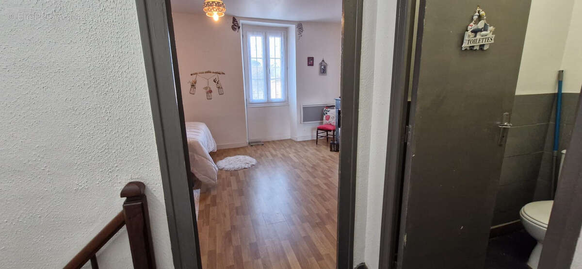 Maison à MORTAGNE-SUR-GIRONDE