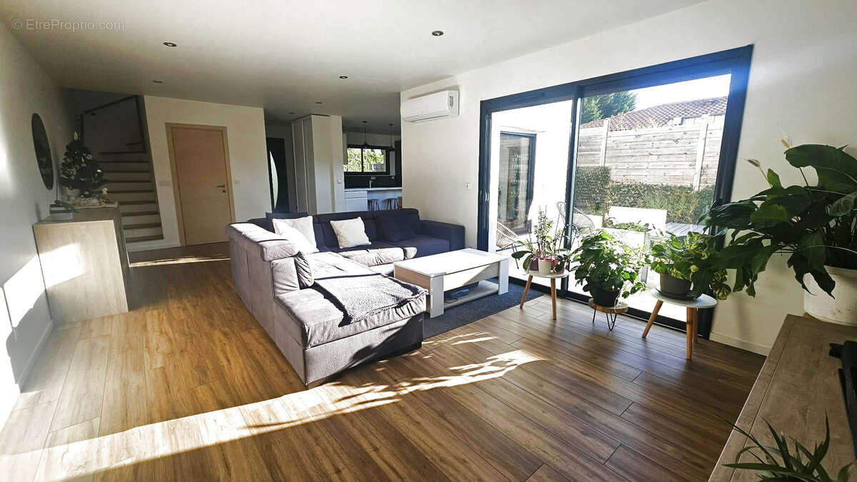 Maison à AIGREFEUILLE-D'AUNIS