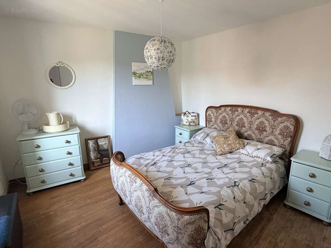 Quatre chambres, grande maison familiale, très bien rénovée - photo 9
