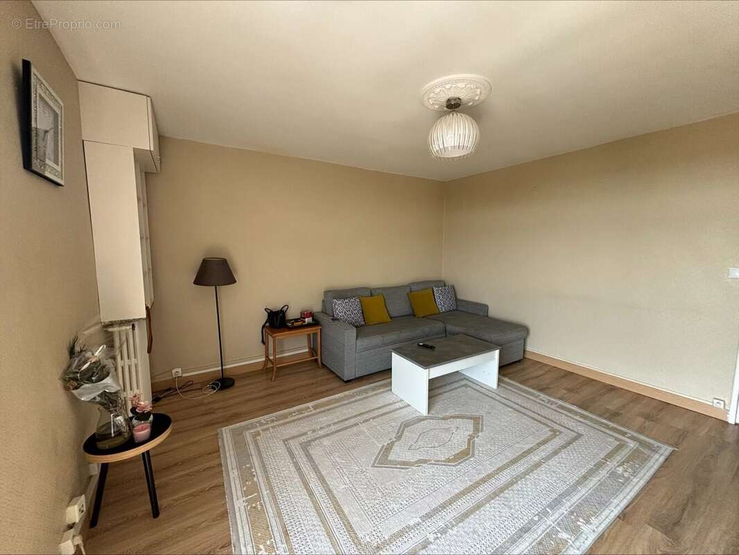 Clermont-Ferrand Nord : T4 74m2, cave et balcon - photo 4