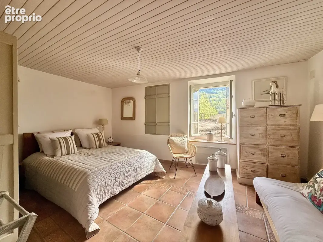 Maison en pierre rénovée avec vues des montagnes - photo 7