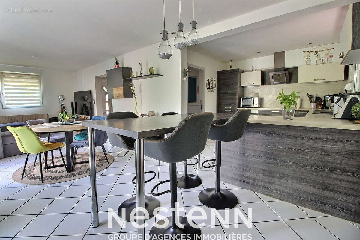 Maison individuelle - Porcelette - rue calme - piscine chauffée - terrasse - garage 2 voitures - photo 2