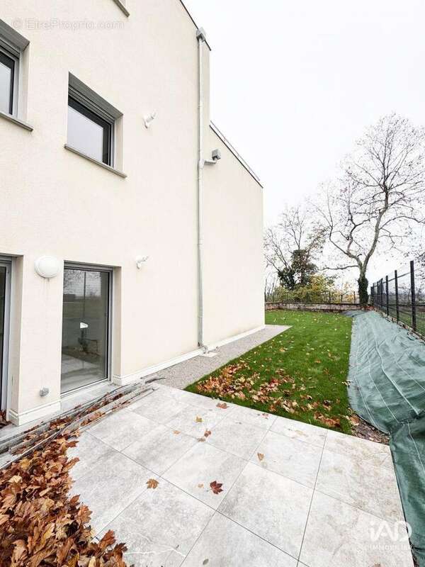 Photo 2 - Appartement à VEAUCHE