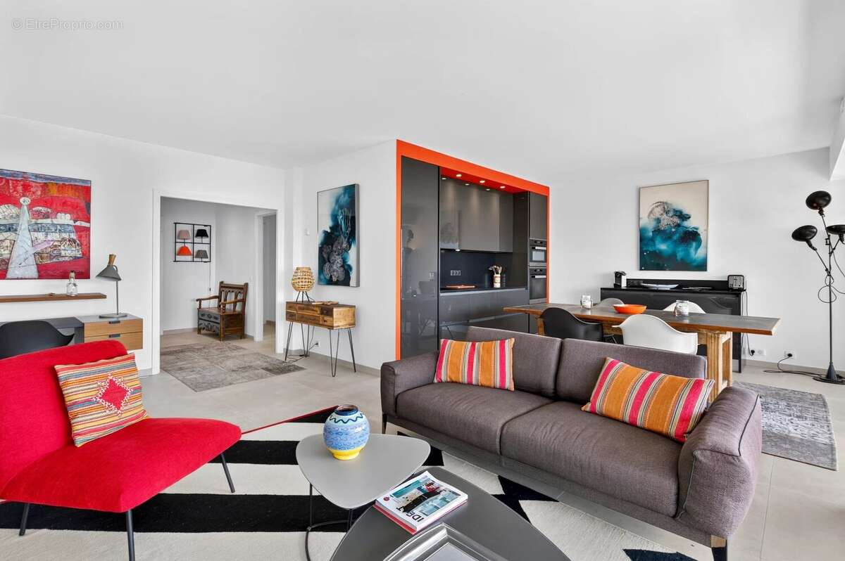 Golfe-Juan – Appartement d’exception avec vue mer panoramique dans résidence de prestige avec piscine et tennis - photo 5