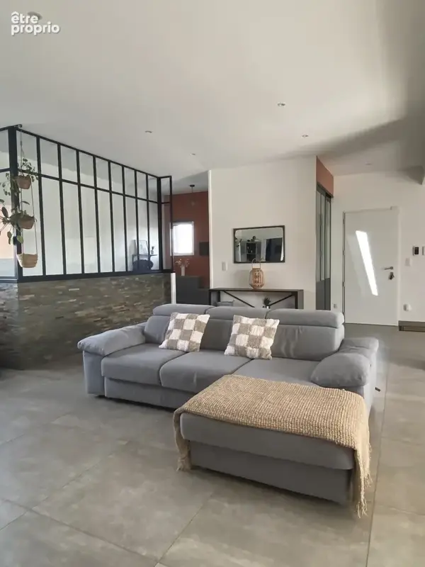 Maison 5 pièces 168 m² à vendre à Charlieu (42190) - photo 5