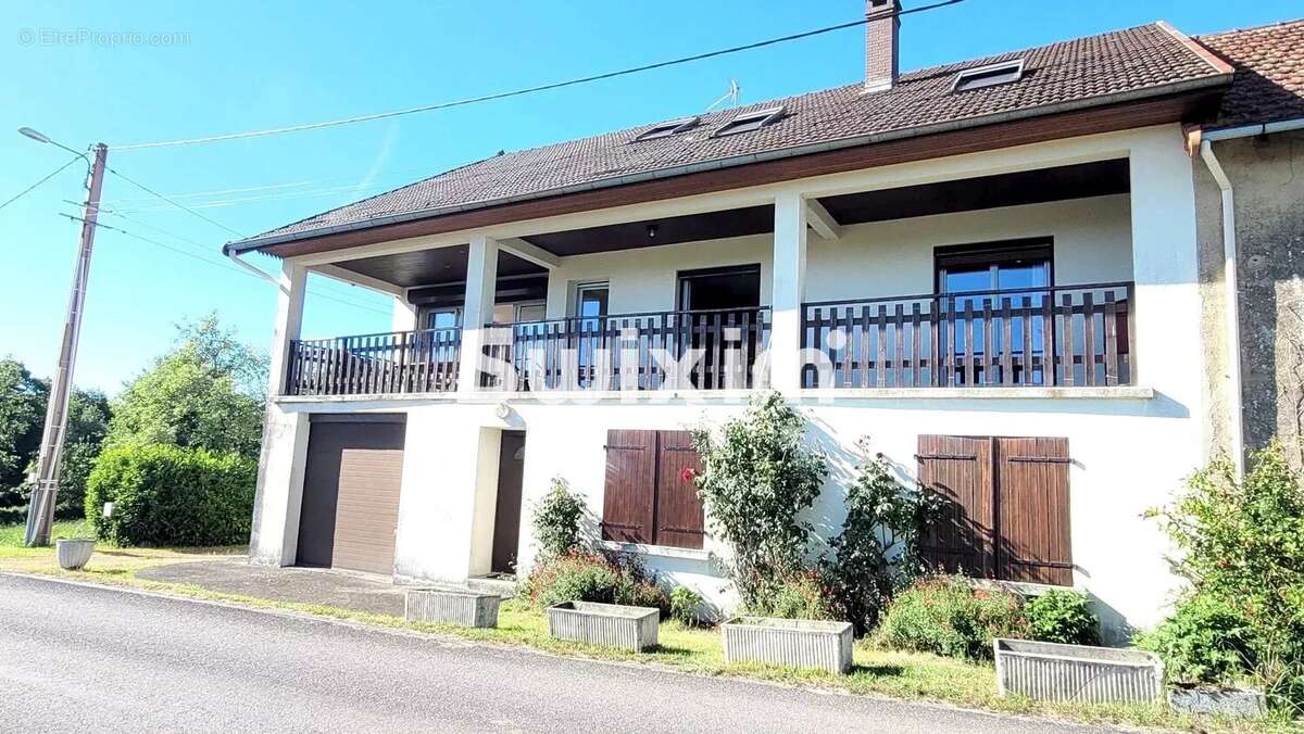 Maison à LONS-LE-SAUNIER