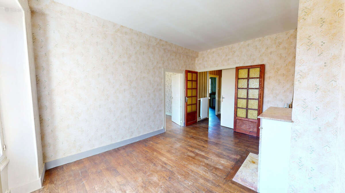 Maison à BRINON-SUR-BEUVRON