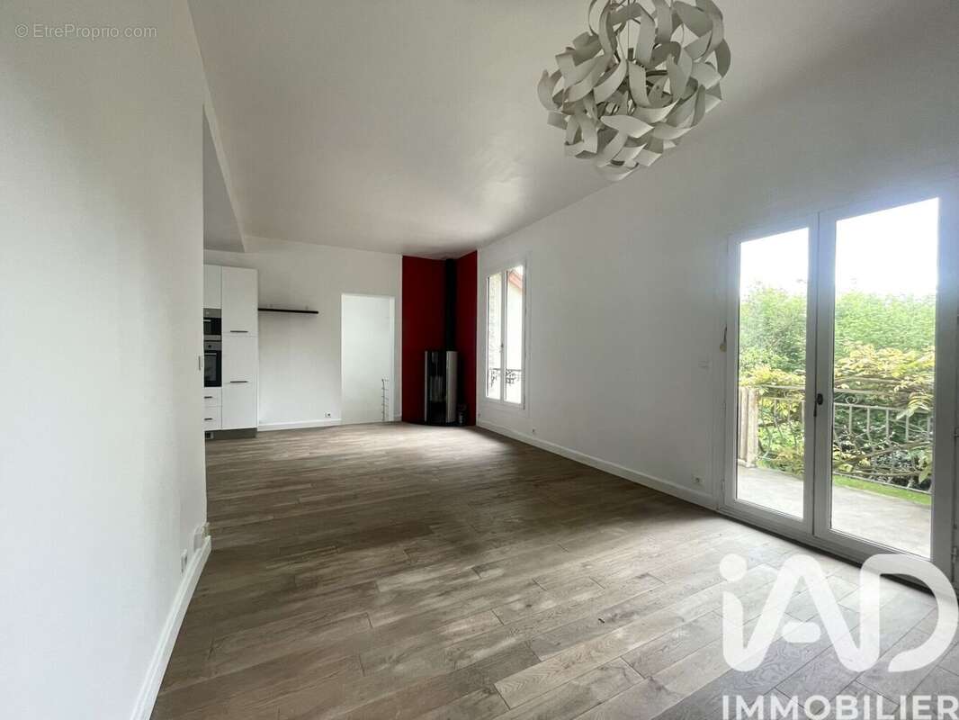 Photo 8 - Maison à BURES-SUR-YVETTE