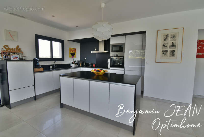 Maison à NISSAN-LEZ-ENSERUNE