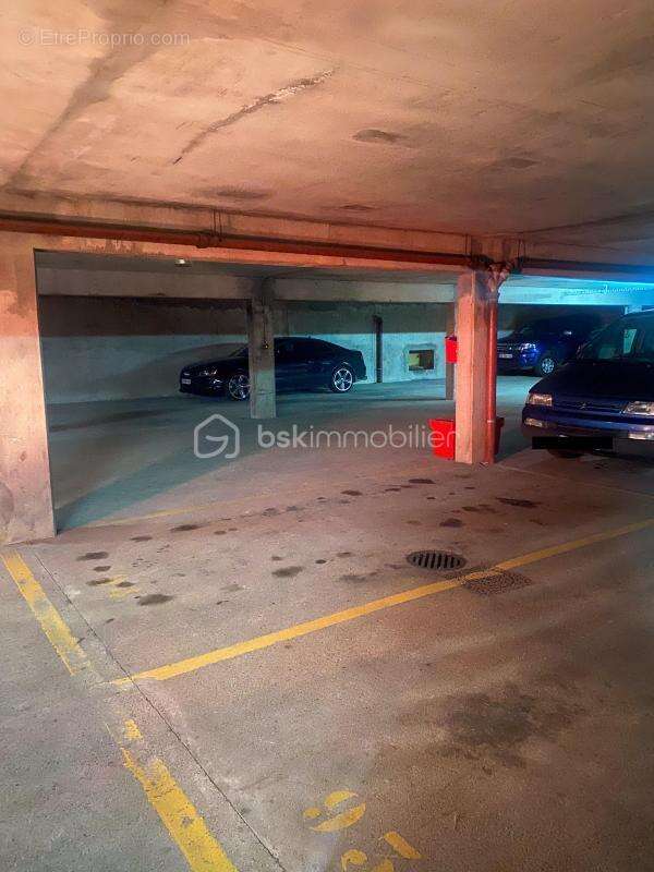 Parking à CHARTRES