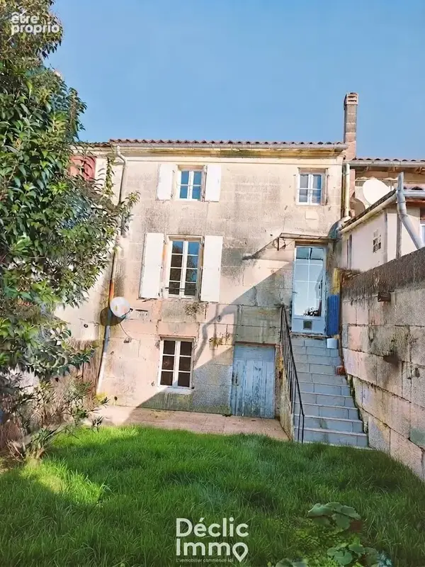 Charmante maison au cur de Jarnac 16200  85m² - 3 chambres - photo 1