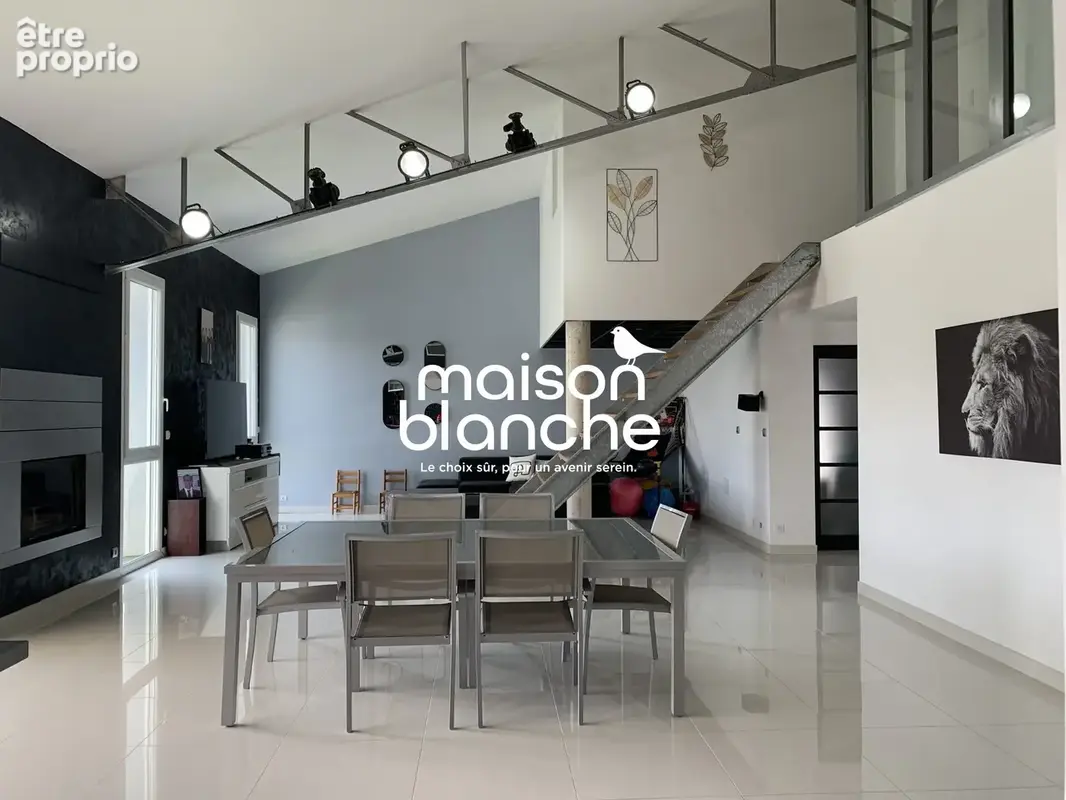 Maison 7 pièces 240 m² à vendre à La Jarrie (17220) - photo 1