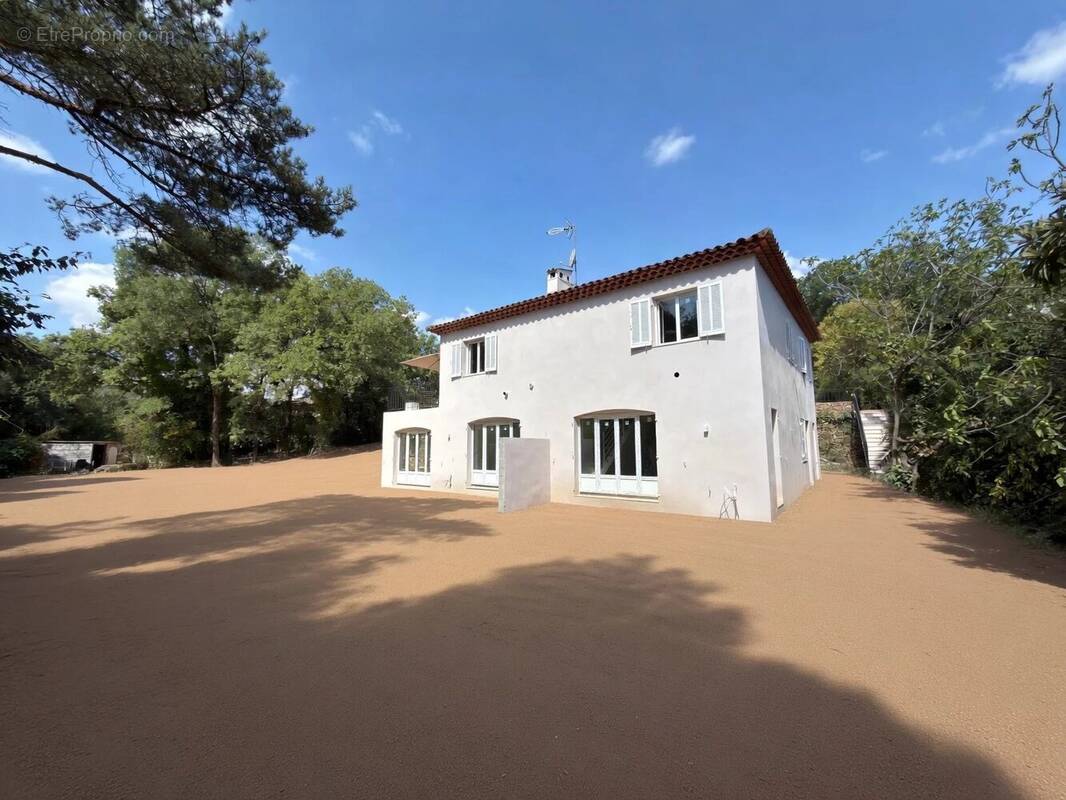 Maison à MOUANS-SARTOUX