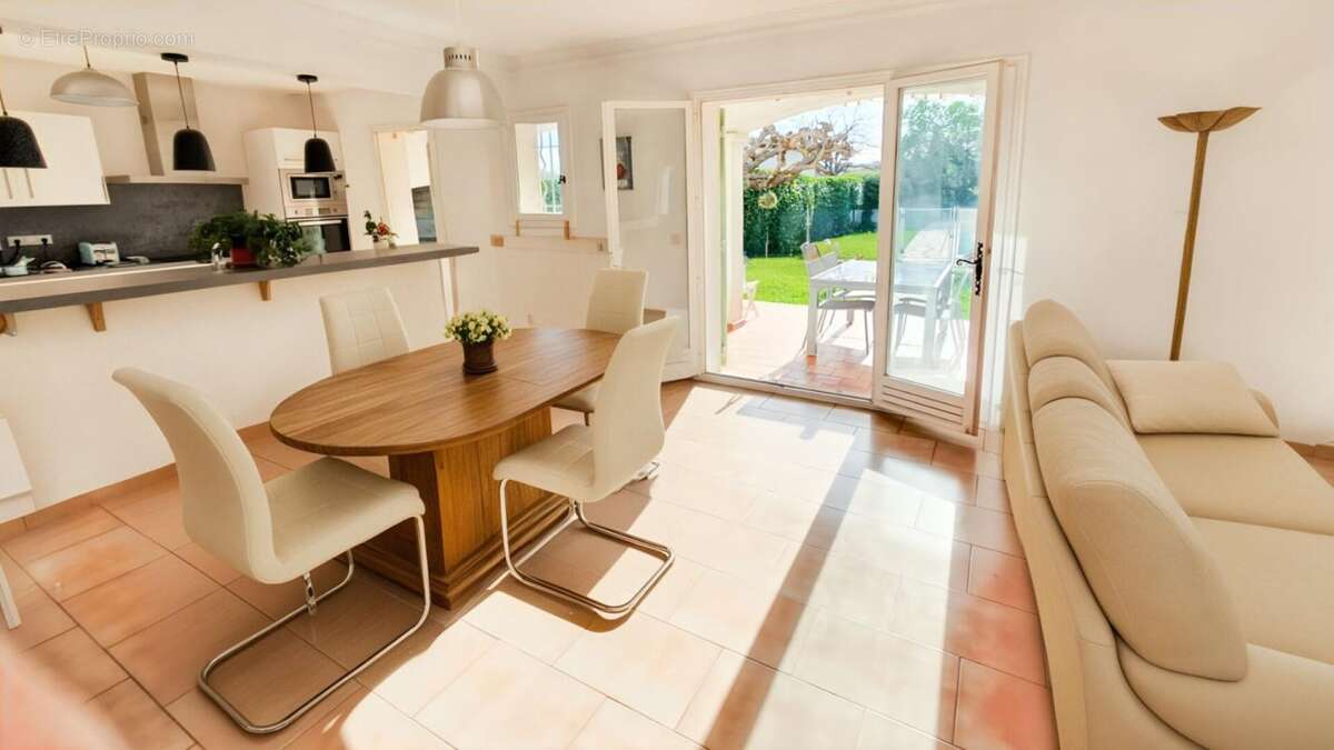 Maison à PEYMEINADE