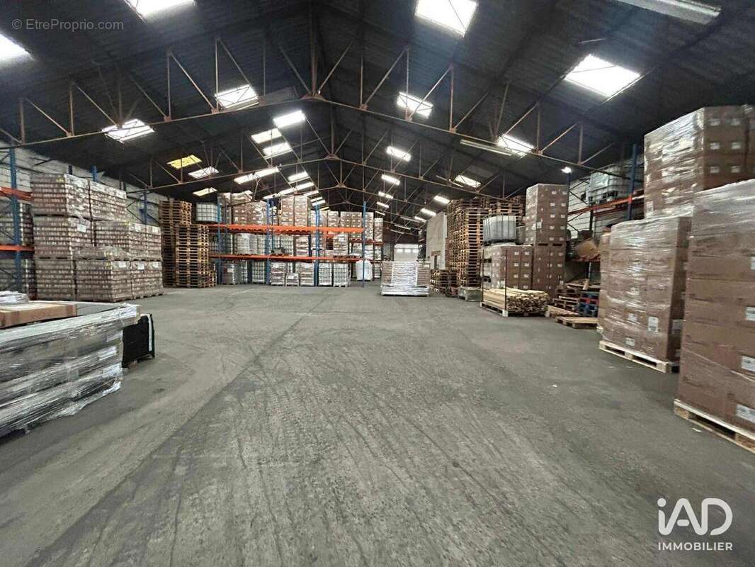 Photo 2 - Commerce à MEZIN