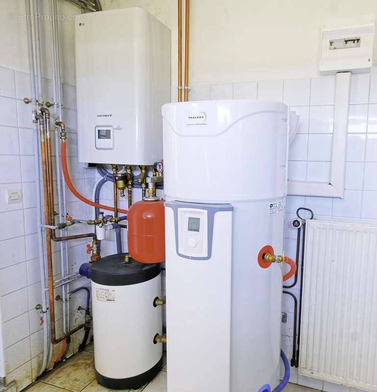 MOULINS EN BESSIN - Ensemble immobilier (maison & dépendance) - photo 14