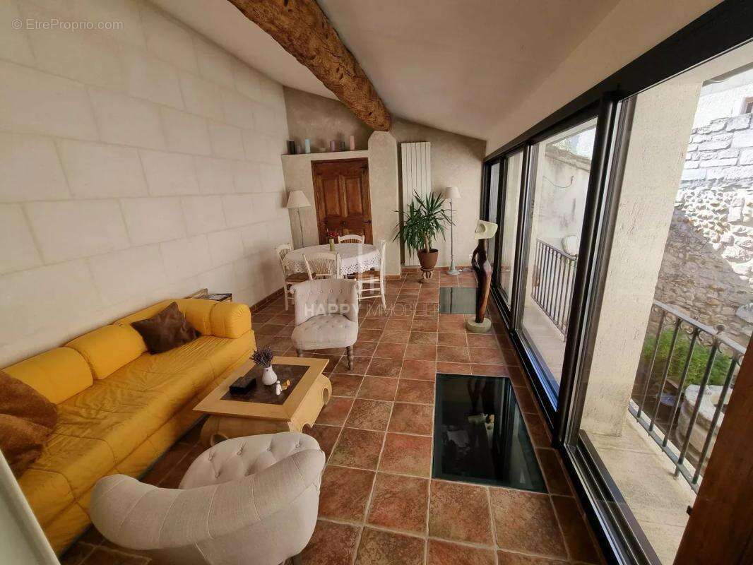 Maison à EYRAGUES