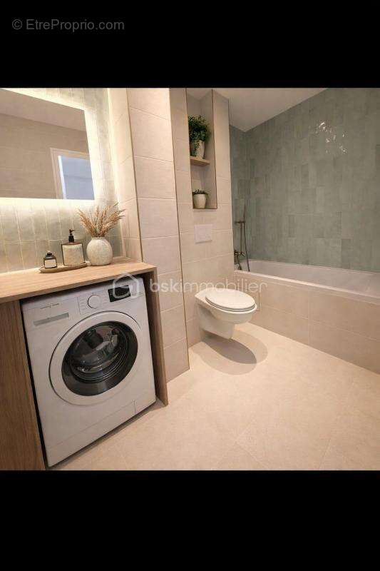 Appartement à PARIS-18E