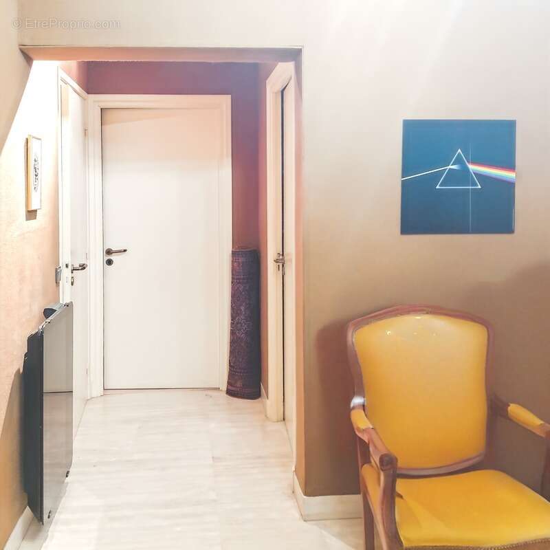 Maison à LA MONNERIE-LE-MONTEL